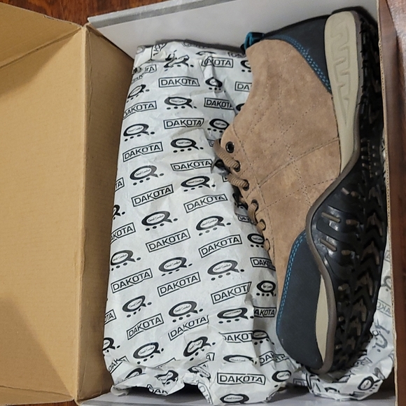 Size 7 Dakota Workboots (Womens) - Picture 4 of 6